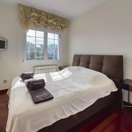 Sleeps 10 Pool Wifi Villa