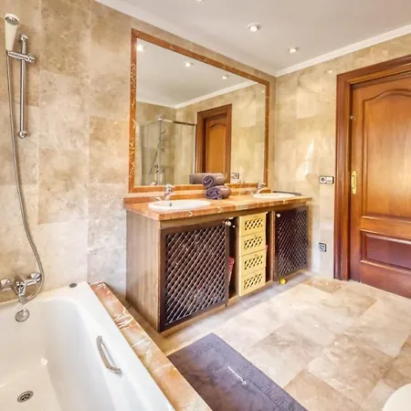 Sleeps 10 Pool Wifi *