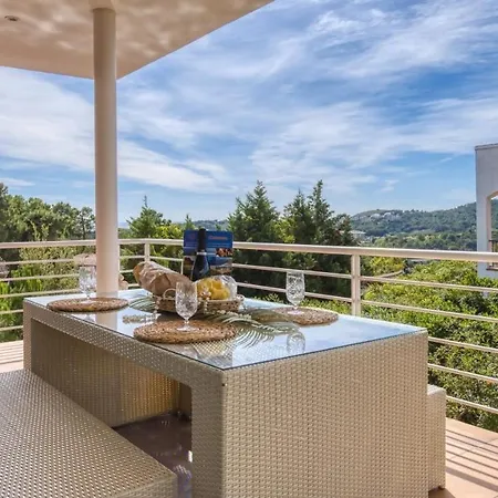 Vila Sleeps 10 Pool Wifi Lloret de Mar